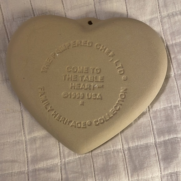 Pampered chef heart clay cookie mold come to the table recipes & instructions - Picture 3 of 7